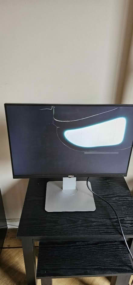 Photo of free 24" Dell Monitor with broken screen (Coventry CV1) #1