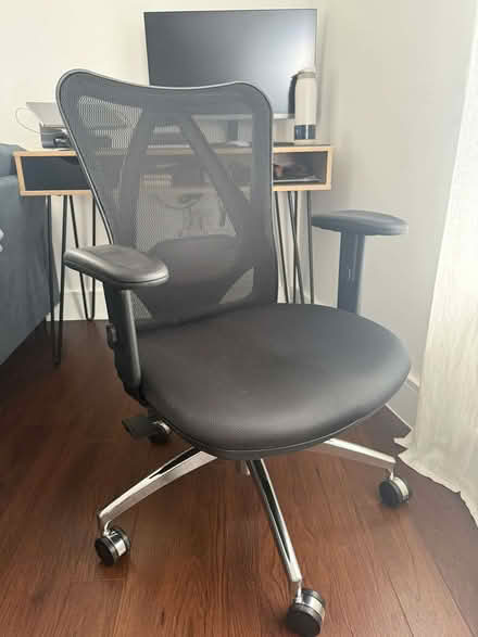 Photo of free Desk/Office Chair (Drayton Park N7) #1