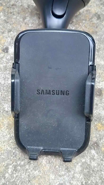 Photo of free Samsung Windscreen Phone Holder (Heybridge CM9) #2