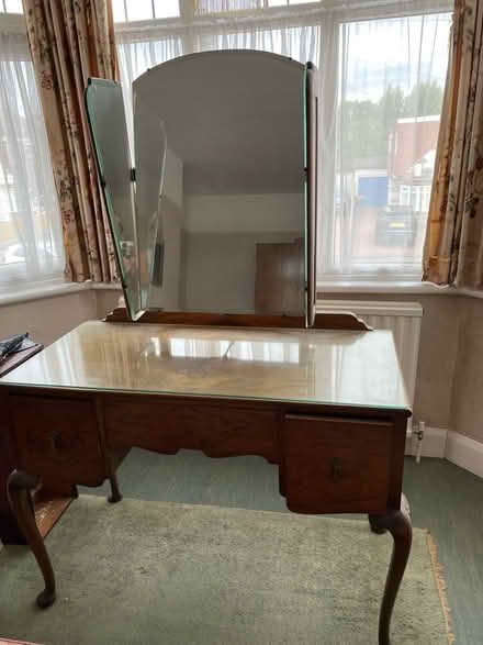 Photo of free Dressing tablec (Stoneleigh) #1