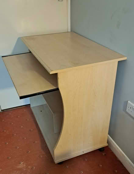 Photo of free Computer desk (Northwood HA6) #3