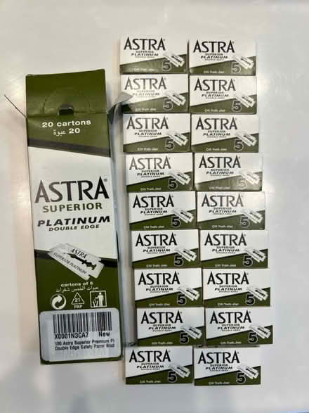 Photo of free 92 double edge safety razor blades (Ellicott City 21043) #1