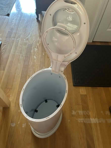 Photo of free Unbox Diaper Pale (Quincy) #4