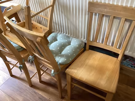 Photo of free 4 dining rooms chairs (Ruiton DY3) #1