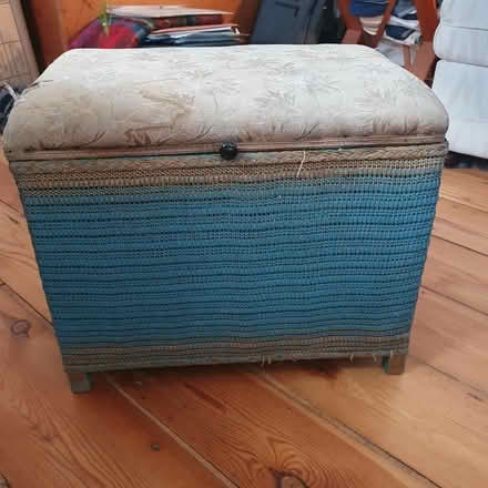 Photo of free Small linen basket (Bow E3) #1