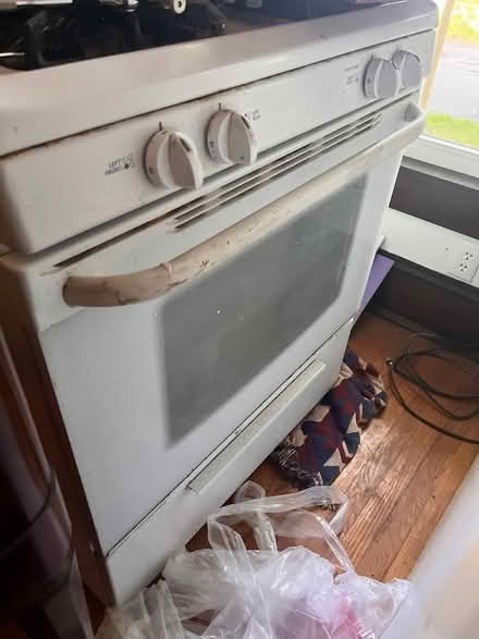Photo of free Stove and fridge (Downtown) #2