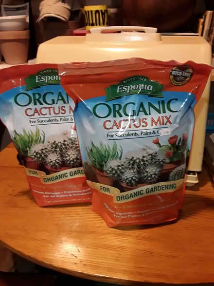 Photo of free Indoor potting mixes (Westside Waterbury) #1