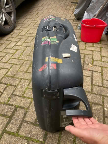 Photo of free Samsonite large hard shell suitcase with wheels and lock (Bridge of Allan FK9) #2