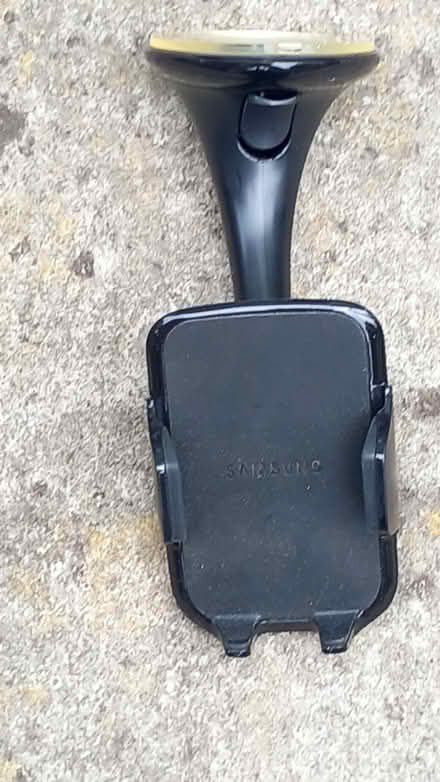Photo of free Samsung Windscreen Phone Holder (Heybridge CM9) #1