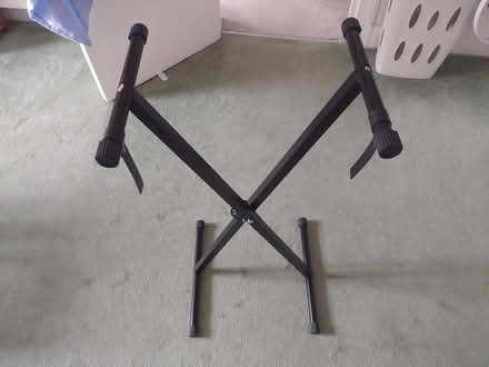 Photo of free Crystals Double Braced X Frame Music Piano Keyboard Stand (Polwarth EH11) #2