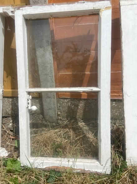 Photo of free Single glaze timber windows including sash (Hereford HR1) #2