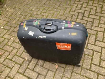 Photo of free Samsonite large hard shell suitcase with wheels and lock (Bridge of Allan FK9) #1