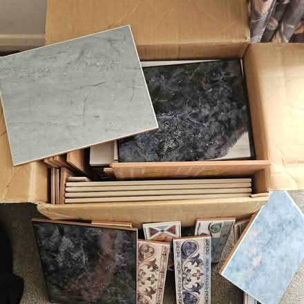Photo of free Assorted tiles of various colours and designs (IP5) #4