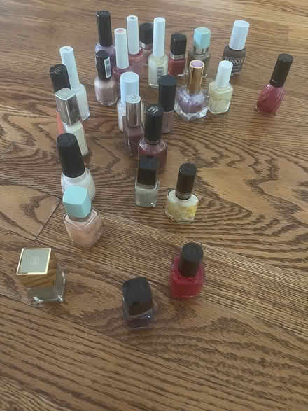 Photo of free Bunch of nail polish (Brookhaven) #1