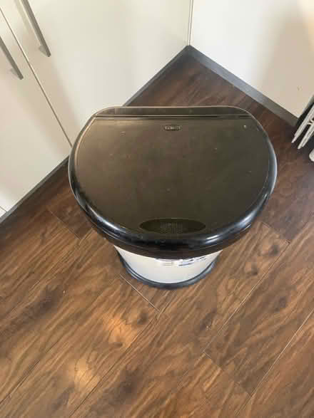 Photo of free Kitchen Bin (Camberwell) #3