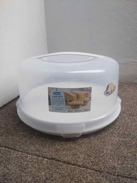 Photo of free Cake box container (Cheshunt EN8) #1