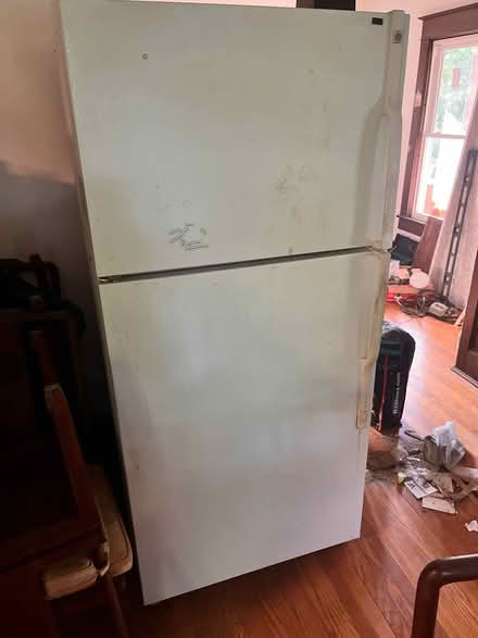 Photo of free Stove and fridge (Downtown) #1