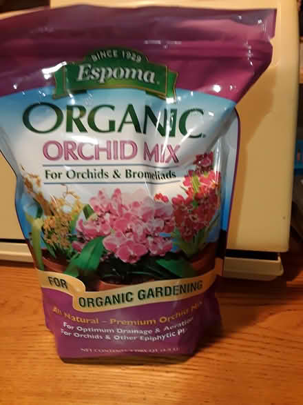 Photo of free Indoor potting mixes (Westside Waterbury) #2