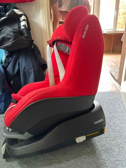 Photo of free Maxi Cosi Pearl Car Seat (Grayshott GU26) #2