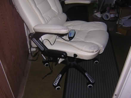Photo of free Chair with heat and vibro massage (Blackburn BB2) #1