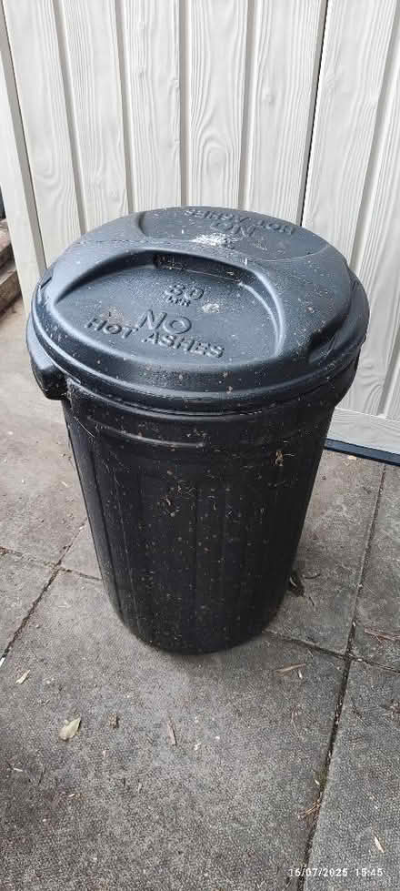 Photo of free Plastic dustbin (Great Moor SK7) #1