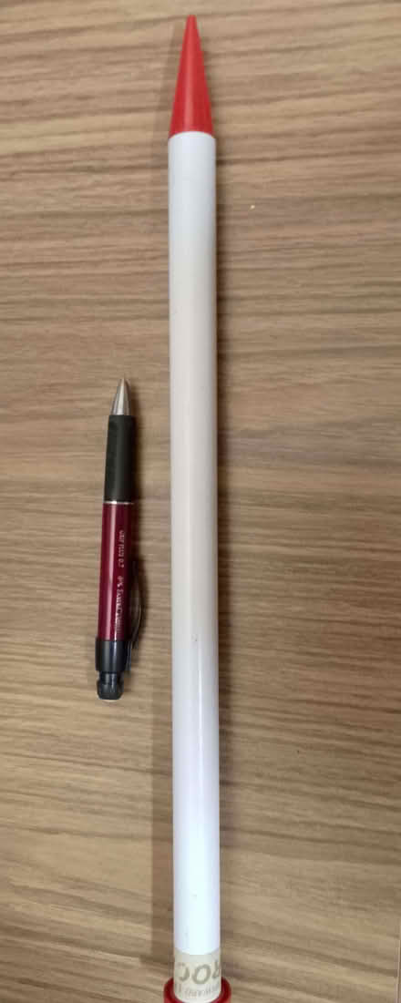 Photo of free Huge plastic knitting needle 3/4 inch (Penn Hill BH14) #2