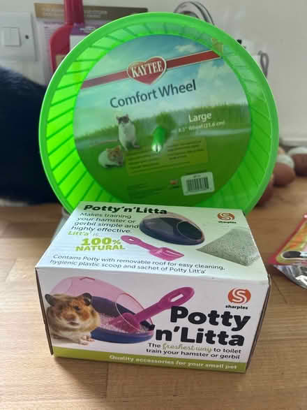 Photo of free Hamster Items (Stanton DE6) #1