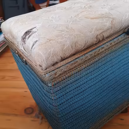 Photo of free Small linen basket (Bow E3) #3