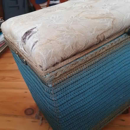Photo of free Small linen basket (Bow E3) #3