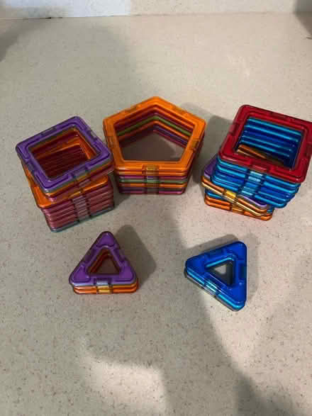 Photo of free Magnetic tiles toy (Ellicott City 21043) #1