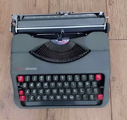 Photo of free Manual typewriters - can't guarantee in working order (Wellingborough NN8) #1