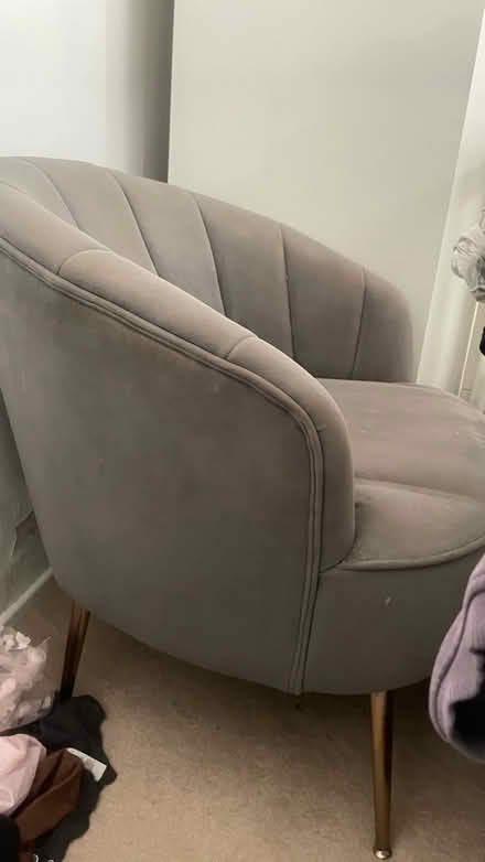 Photo of free Grey sofa (Herongate CM13) #1