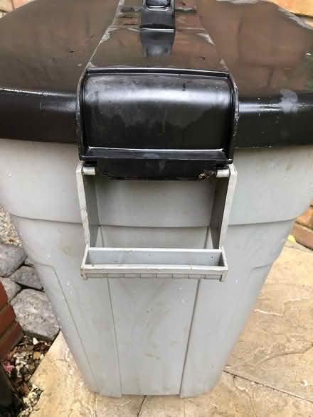 Photo of free Rectangular Addis dustbin (Billericay) #2