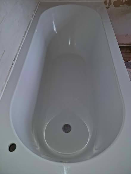 Photo of free Large bath, Villeroy & Boch (Madeley CW3) #1