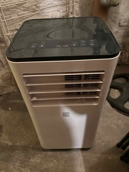 Photo of free 8000 BTU floor AC (Jersey city western slope) #2