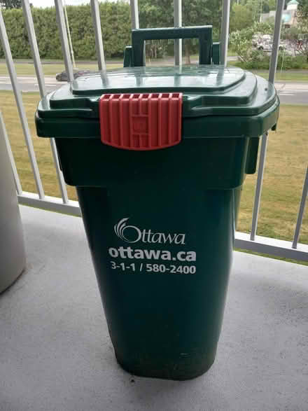 Photo of free Green Recycle Bin (Near Mlacak Arena) #1