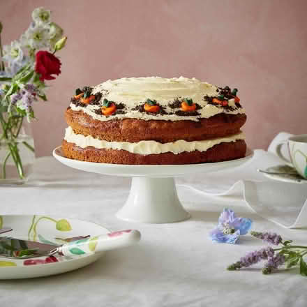 Photo of Cake stand (Cefnsuran Farm LD7) #1