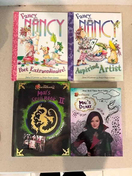 Photo of free 4 gently used kids’ & tweens’ books (Ellicott City 21043) #1