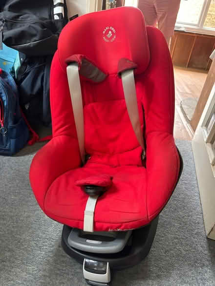 Photo of free Maxi Cosi Pearl Car Seat (Grayshott GU26) #1