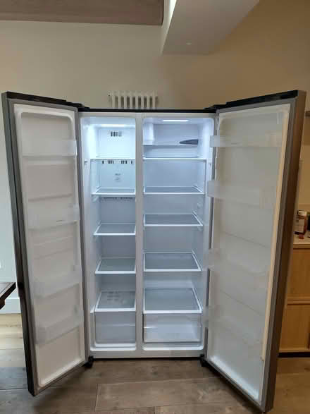 Photo of free American Style Fridge Freezer (Hackney Central E8) #1