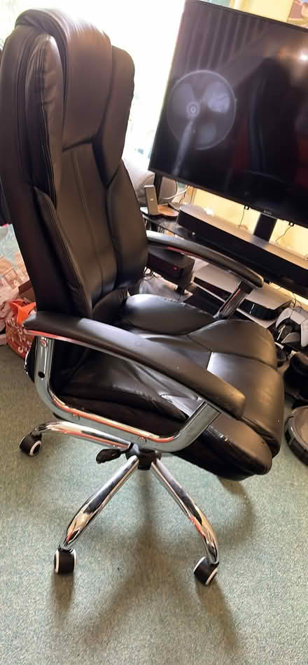 Photo of free Office chair (Hillend KY11) #1