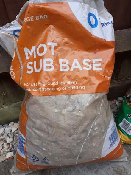 Photo of free MOT sub base (Houghton Regis LU5) #1