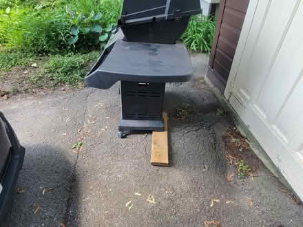 Photo of free 2013 Regal XL20 Broil King Grill (Westboro) #2