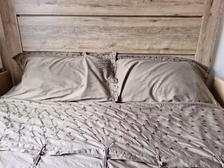Photo of free King size duvet 4 pillowcases (Blyth NE24) #1