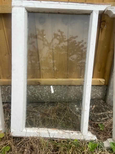 Photo of free Single glaze timber windows including sash (Hereford HR1) #4