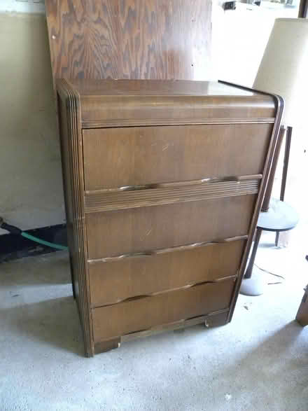 Photo of free Ladies 1940's bedroom set (Troy) #3