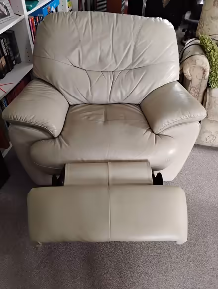 Photo of free Reclining real leather chair like new (Barry CF62) #1