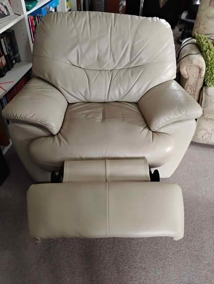 Photo of free Reclining real leather chair like new (Barry CF62) #1