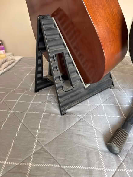 Photo of free Guitar Stands (Henwick RG19) #1