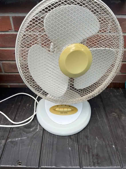 Photo of free Fan for desk (Southport PR8) #1